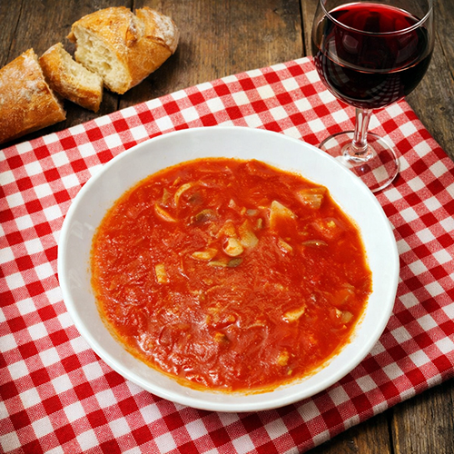 Pollo-con-champinones-y-salsa-de-tomate