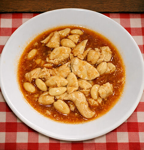 pollo-con-almendras-en-mambo