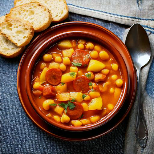 Garbanzos con chorizo y patata en Mambo