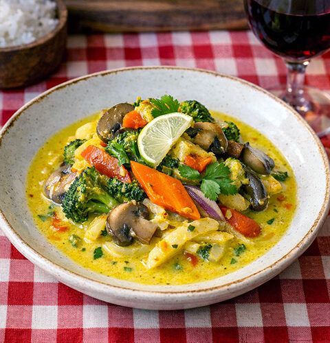 Sopa de verduras al curry en Mambo